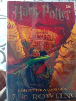 Harry Potter dan kamar rahasia